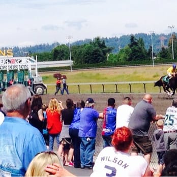 Emerald Downs - Horse Racing Near Me - Auburn, Washington
