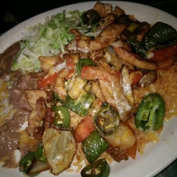 Velasco's Mexican Restaurant - Arroz Con Pollo - Mexican Near Me - Prather, California Velasco's Mexican Restaurant - Arroz Con Pollo - Mexican Near Me - Prather, California