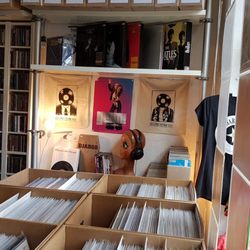 Lucky Star Records - Wohltuend aufgeräumt