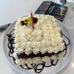 Cozymeal - Birthday cake we made!!