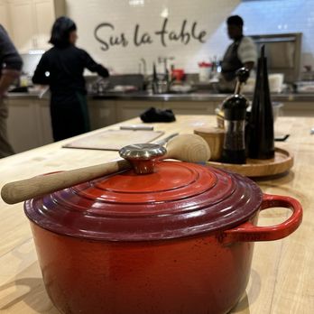 Sur La Table - Kitchen Supplies Near Me - Ann Arbor, Michigan