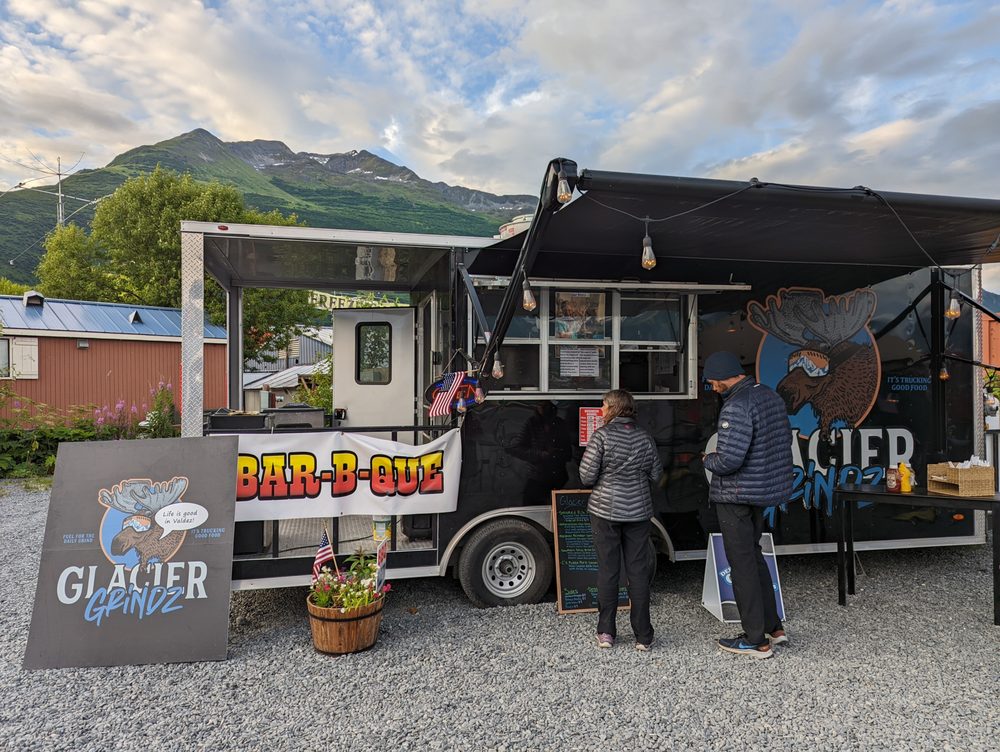 GLACIER GRINDZ FOOD TRUCK Updated June 2024 239 N Harbor Dr, Valdez