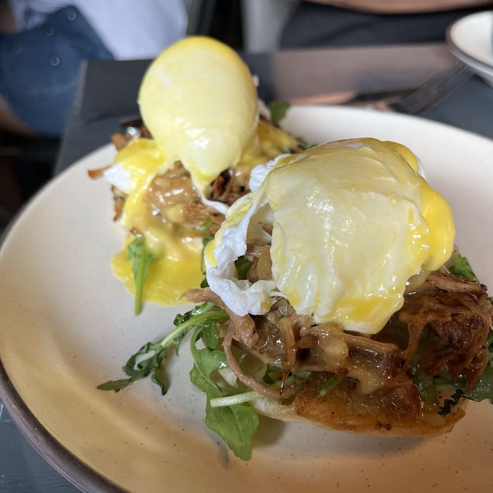 The Stubborn Mule - Eggs Benedict with pulled pork outstanding - New American Near Me - Orlando, Florida The Stubborn Mule - Eggs Benedict with pulled pork outstanding - New American Near Me - Orlando, Florida