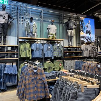STRAUSS WORKWEARSTORE - Interior display - Uniforms Near Me - Biebergemünd, HE STRAUSS WORKWEARSTORE - Interior display - Uniforms Near Me - Biebergemünd, HE