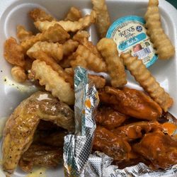 Just Wings Of Griffin Ga - Half hot, half lemon pepper wet 10 Wings Combo