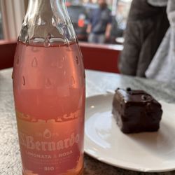 Solo Pane e Pasticceria - Rose water and a chocolate dessert