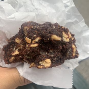 Levain Bakery - Chocolate Peanut Butter Cookie - Bakeries Near Me - New York, New York Levain Bakery - Chocolate Peanut Butter Cookie - Bakeries Near Me - New York, New York