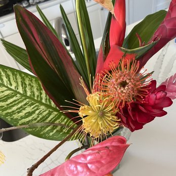 Hala Tropical Flowers - Florists Near Me