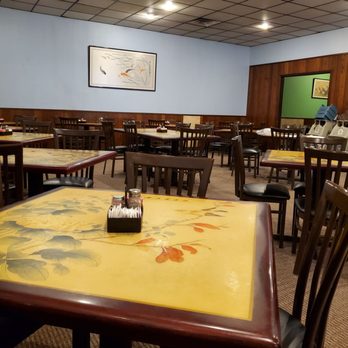 Jade Palace Restaurant - Inside - Chinese Near Me - Humble, Texas