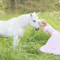 Dreamland Ponies - Kissing our magical unicorn..