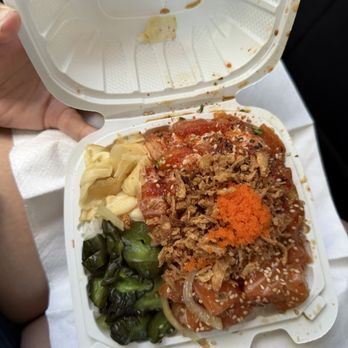 45th Stop N Shop & Poke Bar - Clamshell- yummy! - Convenience Stores Near Me - Seattle, Washington