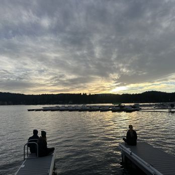UCLA Lake Arrowhead Lodge - On the docks - Venues & Event Spaces Near Me - Lake Arrowhead, California