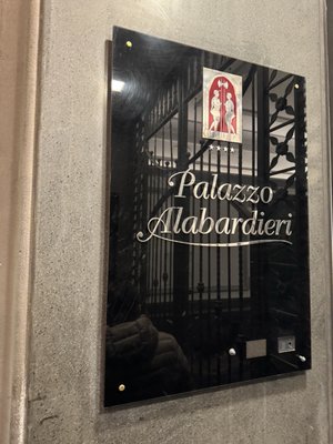 Palazzo Alabardieri by null