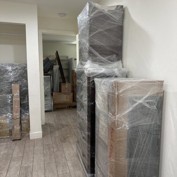 Ready-to-go Movers - Bedroom packing - Movers Near Me - Thousand Oaks, California Ready-to-go Movers - Bedroom packing - Movers Near Me - Thousand Oaks, California