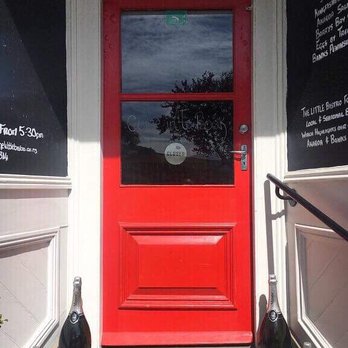 The Little Bistro - Bistros Near Me - Akaroa, CAN