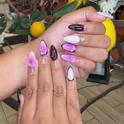 Aura nails with water drops designs