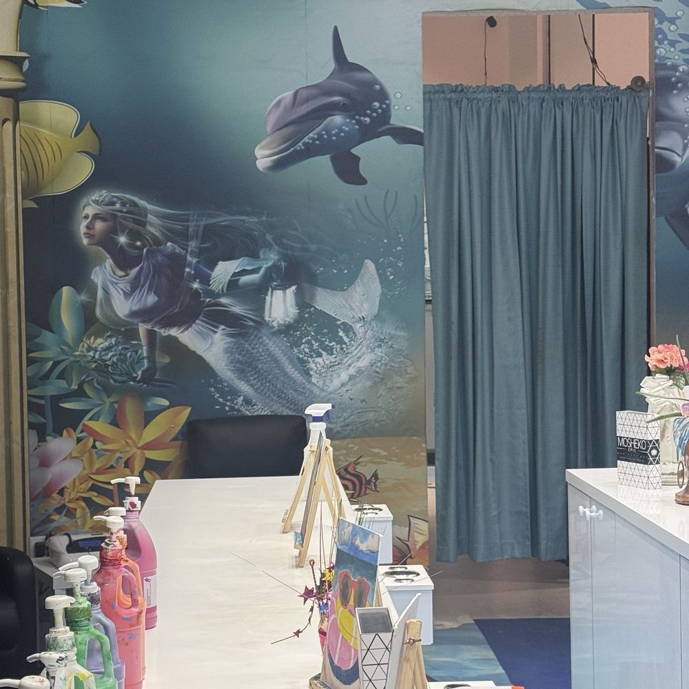 Dr Fish Spa - Decor - Day Spas Near Me - Las Vegas, Nevada