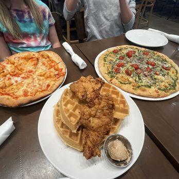 Honey Seed - Margherita Pizza, Chicken & Waffles,  cheese pizza - Bagels Near Me - Chattanooga, Tennessee