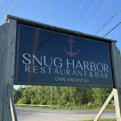 Snug Harbor Restaurant & Bar - Outdoor sign