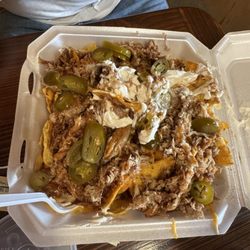 Uncle Henry's BBQ - Large bbq pulled pork nacho
