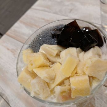 Mango Mango Dessert - Durian tasted stale as well - Desserts Near Me - New York, New York