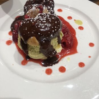 Rafele Rye - Profiterole & pistachio ice cream - Italian Near Me - Rye, New York