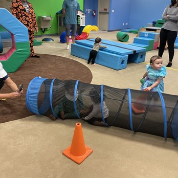 My Gym - La Jolla - Everybody loves the tunnel - Kids Activities Near Me - La Jolla, California My Gym - La Jolla - Everybody loves the tunnel - Kids Activities Near Me - La Jolla, California