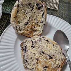 Blueberry bagel