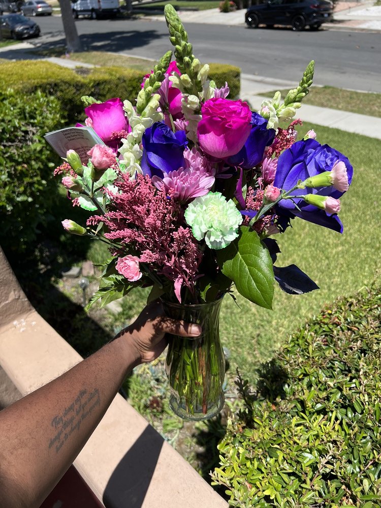 CONROY’S FLOWERS Updated September 2024 28 Photos 11312 Crenshaw