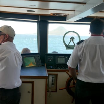 Moonshadow TQC Cruises - キャプテン - Boat Charters Near Me - Nelson Bay, NSW
