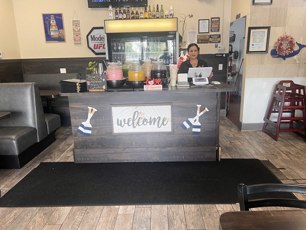 La Tapatia Taqueria Y Mariscos