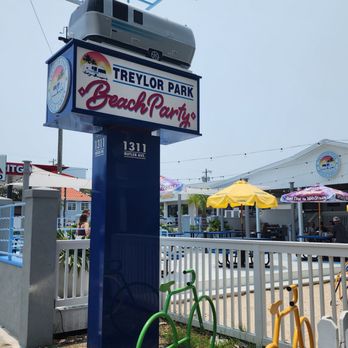 Treylor Park - Beach Party - Entrance - Cocktail Bars Near Me - Tybee Island, Georgia Treylor Park - Beach Party - Entrance - Cocktail Bars Near Me - Tybee Island, Georgia