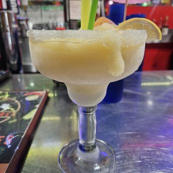 Uno Dos Tres mexican restaurant - Mango Margarita - New Mexican Cuisine Near Me - Fairborn, Ohio Uno Dos Tres mexican restaurant - Mango Margarita - New Mexican Cuisine Near Me - Fairborn, Ohio
