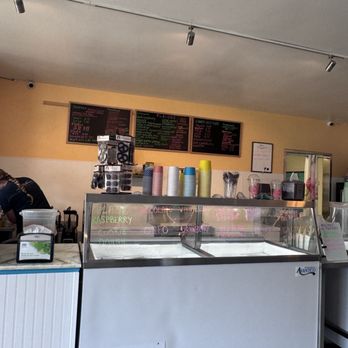 Tootsie's Ice Cream - Counter - Ice Cream & Frozen Yogurt Near Me - Westerly, Rhode Island Tootsie's Ice Cream - Counter - Ice Cream & Frozen Yogurt Near Me - Westerly, Rhode Island