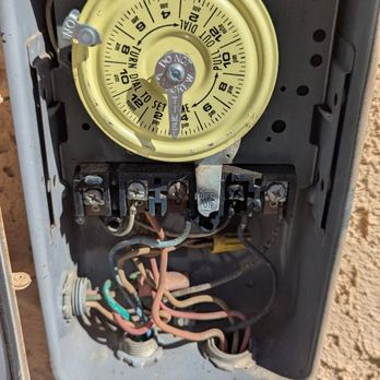 Orangecrest Pool Repair & Maintenance - Old unit that got a piece of metal dropped on the wire to short it. - Pool & Hot Tub Service Near Me - Riverside, California Orangecrest Pool Repair & Maintenance - Old unit that got a piece of metal dropped on the wire to short it. - Pool & Hot Tub Service Near Me - Riverside, California