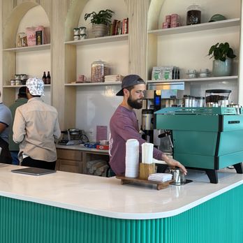 Authors Ice Creams & Coffee - cute interior - Ice Cream & Frozen Yogurt Near Me - Ashburn, Virginia