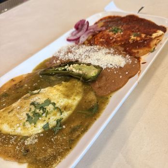 Quiero Brunch - Huevos divorciados - Mexican Near Me - Temecula, California