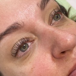 Floating Lotus Lash Bar