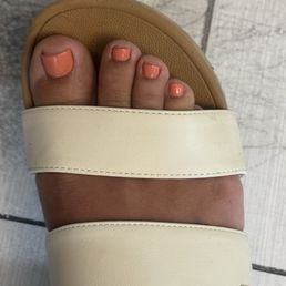 Gel pedicure color 727. Gel pedicure color 727.
