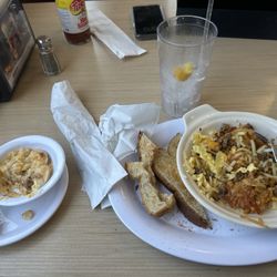 Huddle House - This is my plate... (Normally my plate is empty) (yum)
