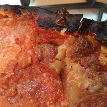 Mel's Pizza - Burnt crust is a free topping at Mel's. - Pizza Near Me - Elgin, Illinois