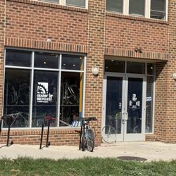 Gearin' Up Bicycles - Exterior