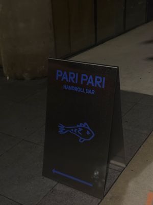 PARI PARI Handroll Bar by null