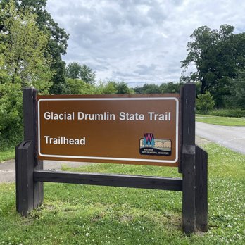Glacial Drumlin State Park - Entrance sign - Hiking Near Me