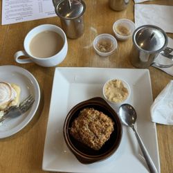 Pine Ridge Cafe - Amish oatmeal cinnamon roll and coffee