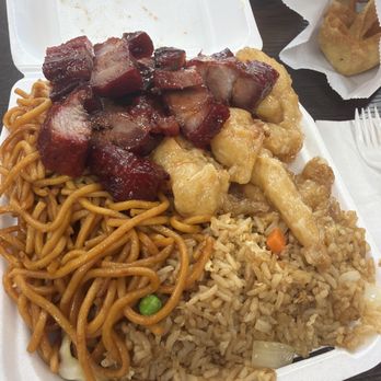Dragon Express Chinese Food - combo b, half chow mein half fried rice, bbq pork and coconut shrimp - Chinese Near Me - Riverside, California Dragon Express Chinese Food - combo b, half chow mein half fried rice, bbq pork and coconut shrimp - Chinese Near Me - Riverside, California