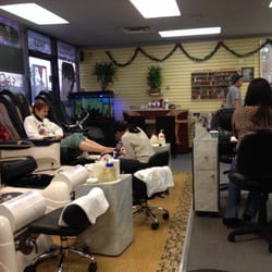 Best Nails - Inside. Super clean!!!
