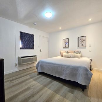 Sunrise Inn - Hotels Near Me - Inyokern, California