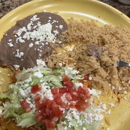 a plate of mexican food a plate of mexican food