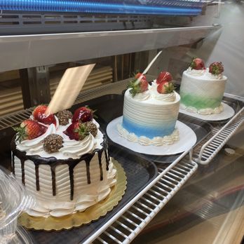 Cake Delicias - a variety of cakes on display - Bakeries Near Me - Conyers, Georgia